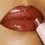 Miniatura: Bálsamo Labial con Color y Ácido Hialurónico Happikiss - Charlotte Tilbury