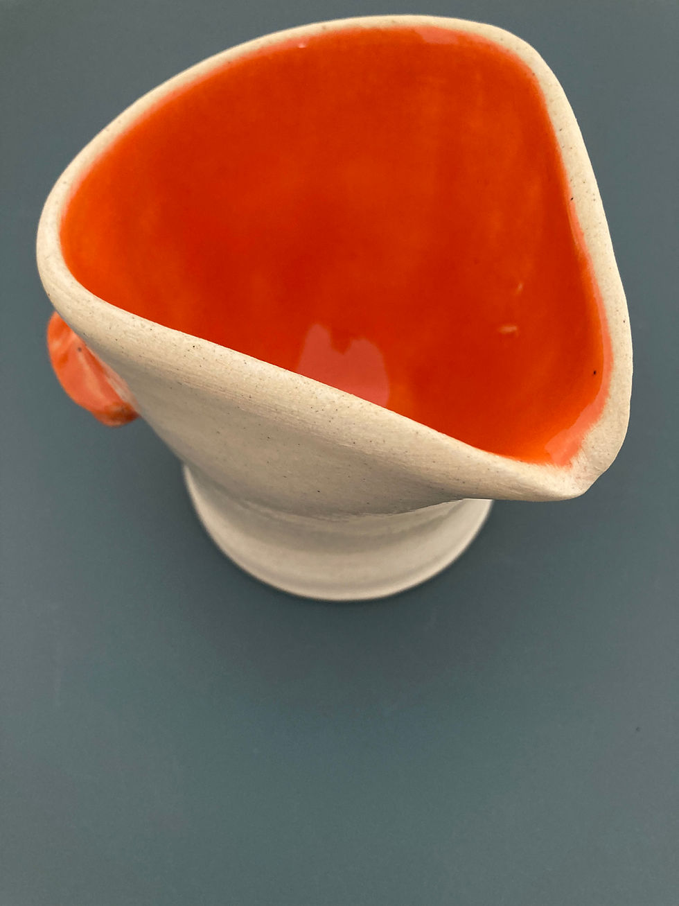 Miniatura: Jarrinha labios laranja