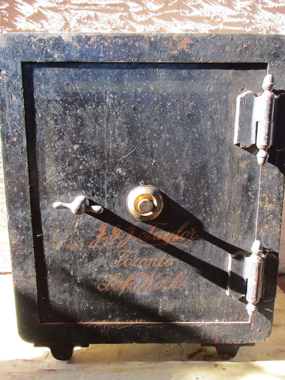 Vintage Safe 1910