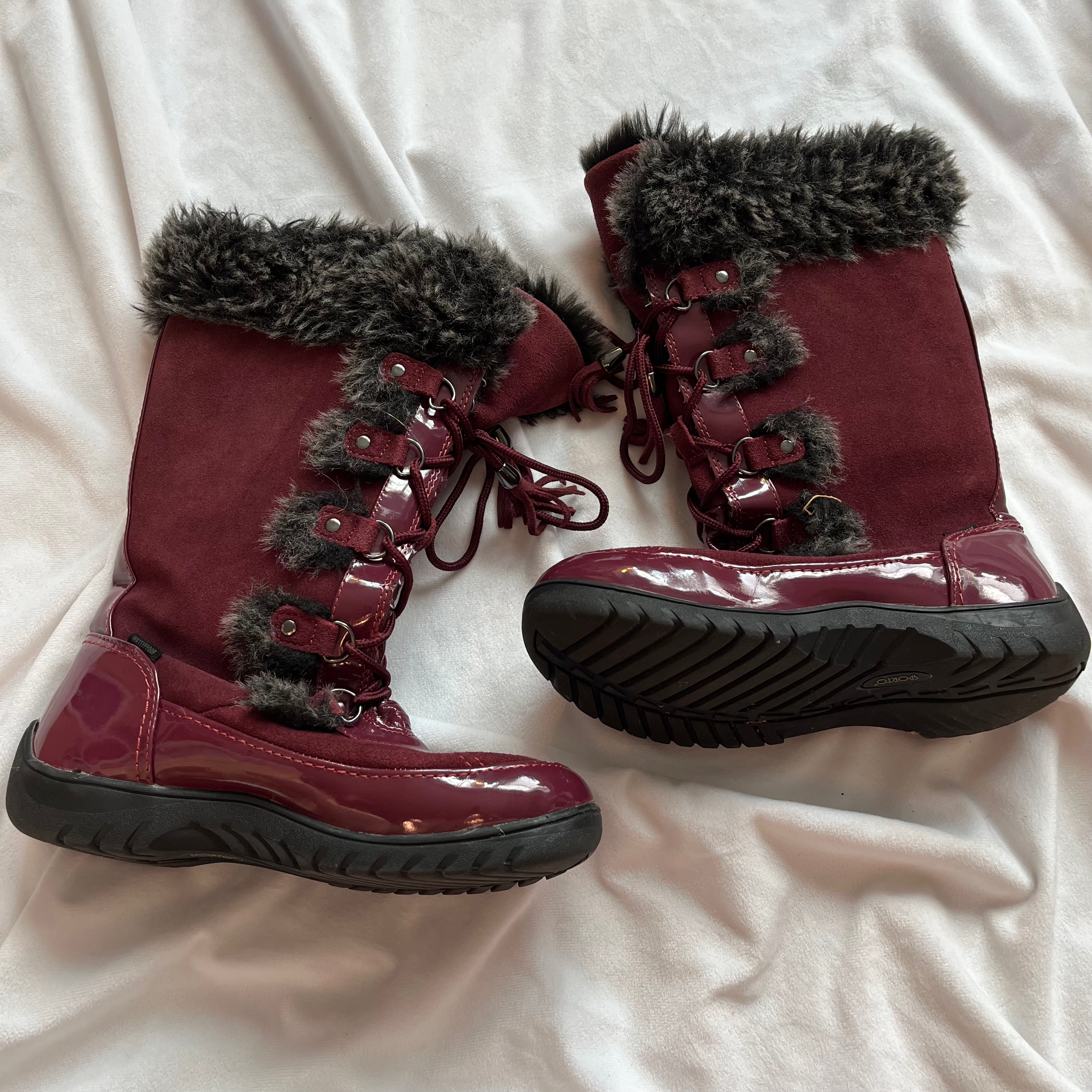 Sporto Maroon Faux Fur-Lined Lace-Up Boots – Size 7.5