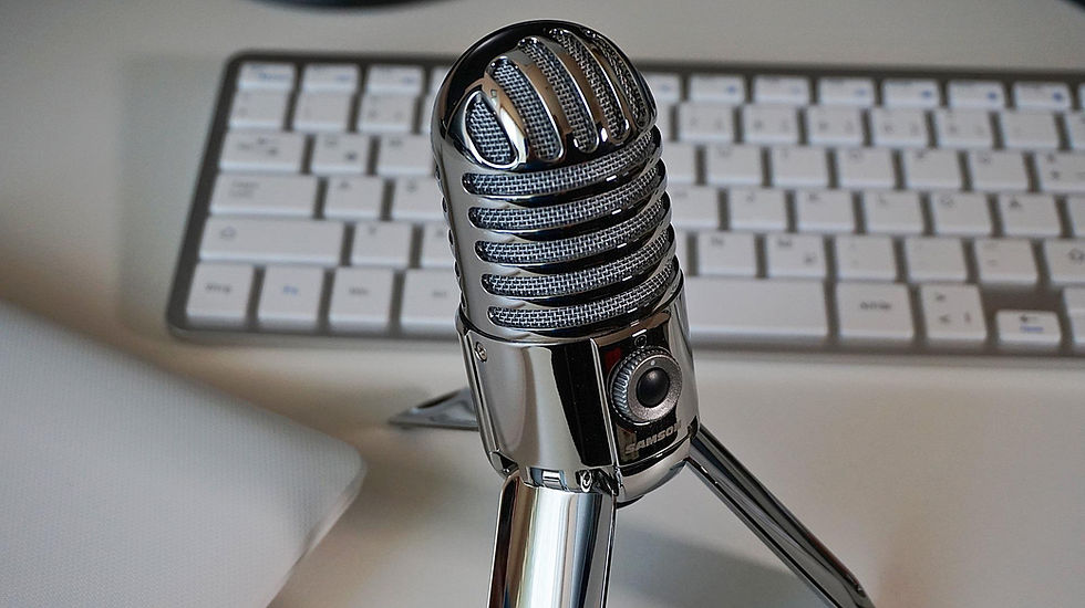 microphone-g0d639810e_1920.jpg