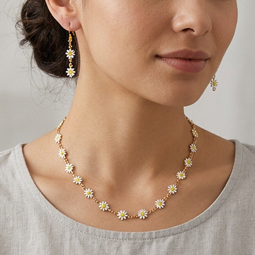 Thumbnail: Set Earring & Necklace White Flower