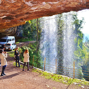 Gruta Nossa Senhora de Lourdes_edited.jp