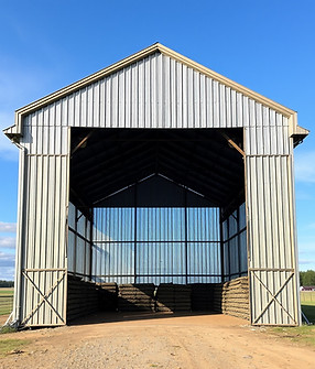  BIG METAL POLE BARN.jpg