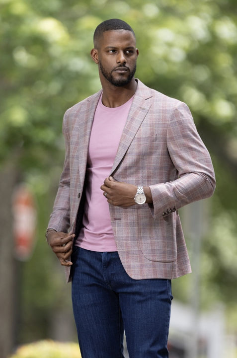 Man dressed in a casual sport jacket