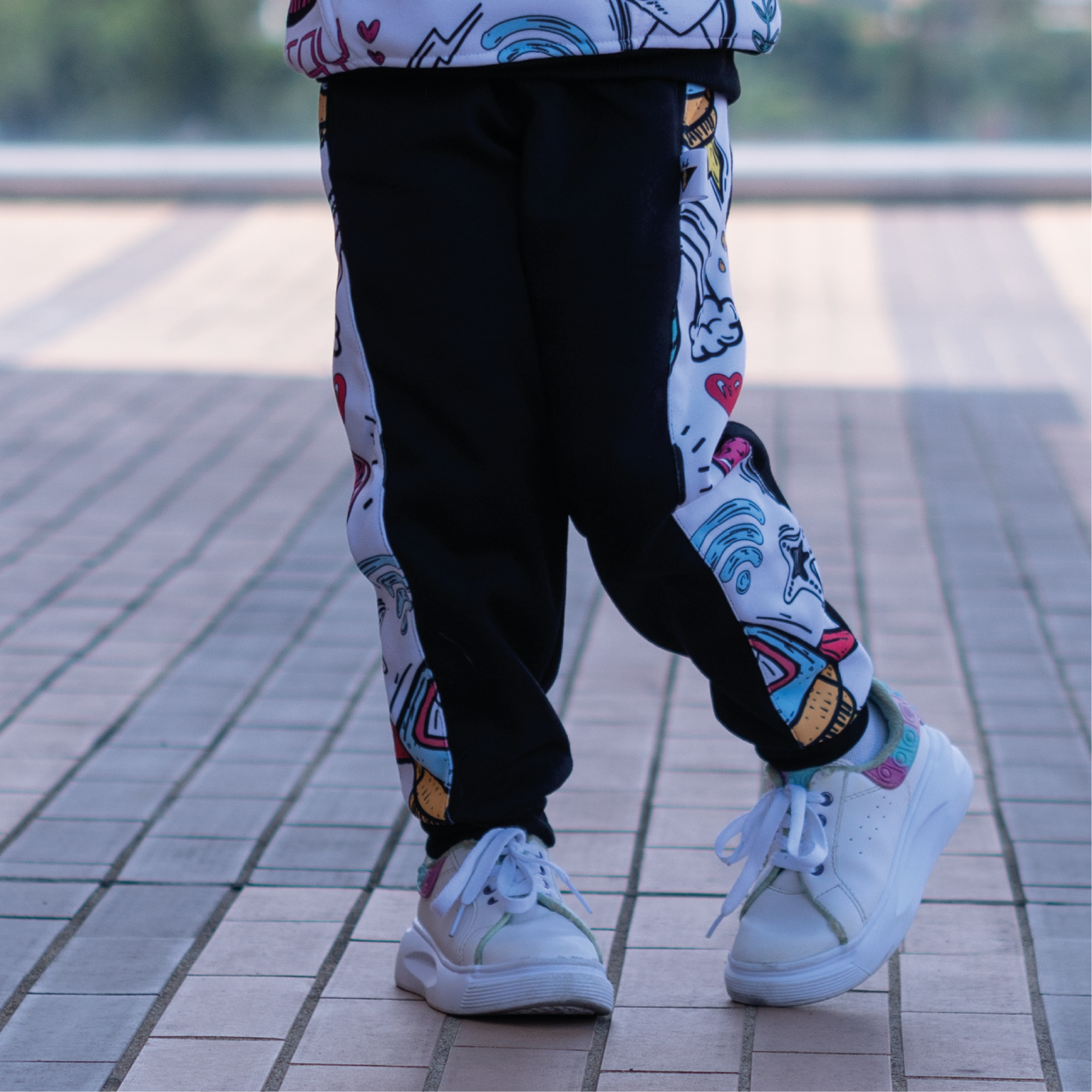 Sudadera Corte Lado Follow