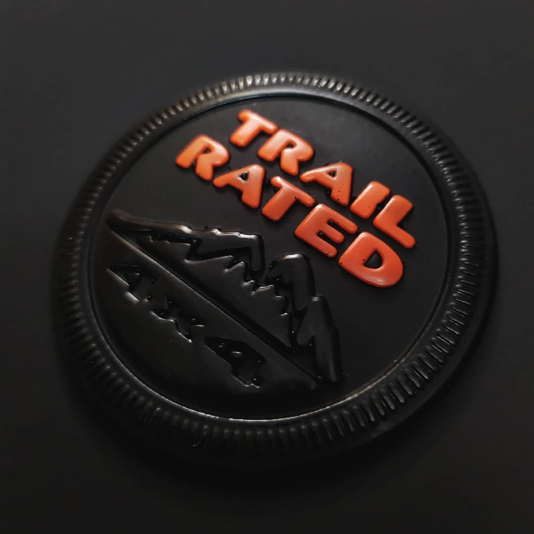 Emblema Trail Rated