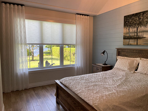 chambre avec rideaux