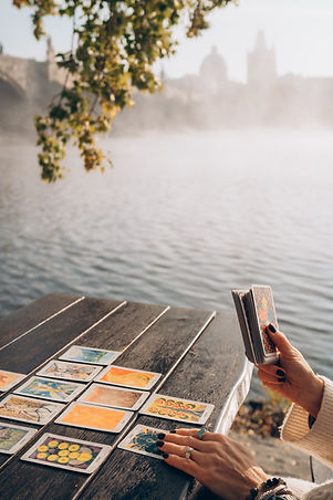 tarot reading by lake