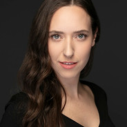 Steffi Yasemin Renique
