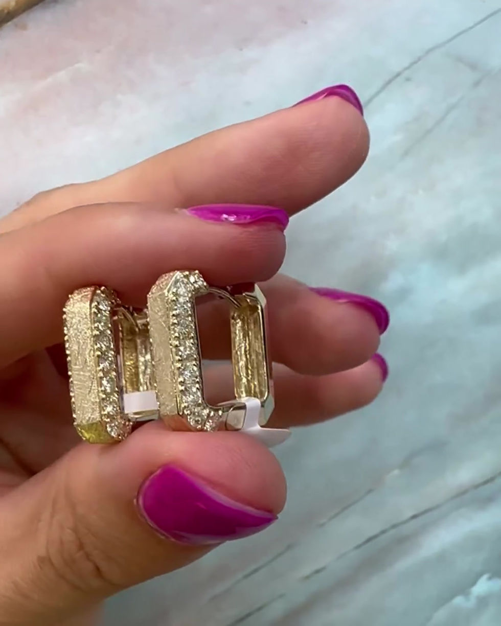 Thumbnail: Diamond Box Hoops