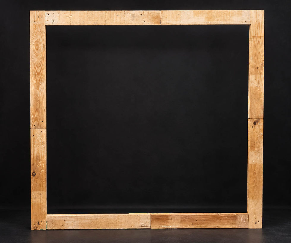 Assemblage des planches pour fabriquer le grand cadre photo