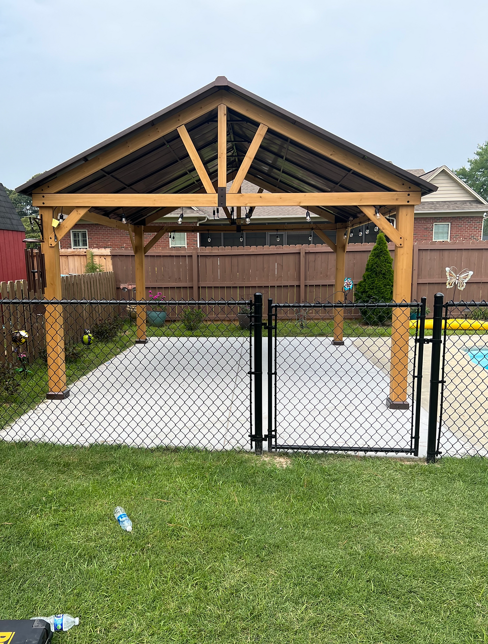 Chainlink fence installed in Fayetteville Nc backyard