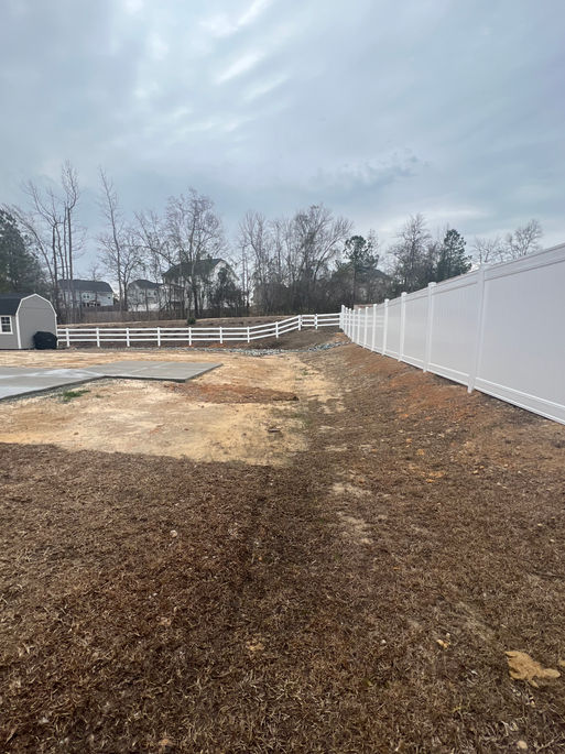 Vinyl Fence Install In Lexington Plantation