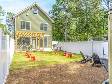 Southern Pines NC airbnb privacy fence installation