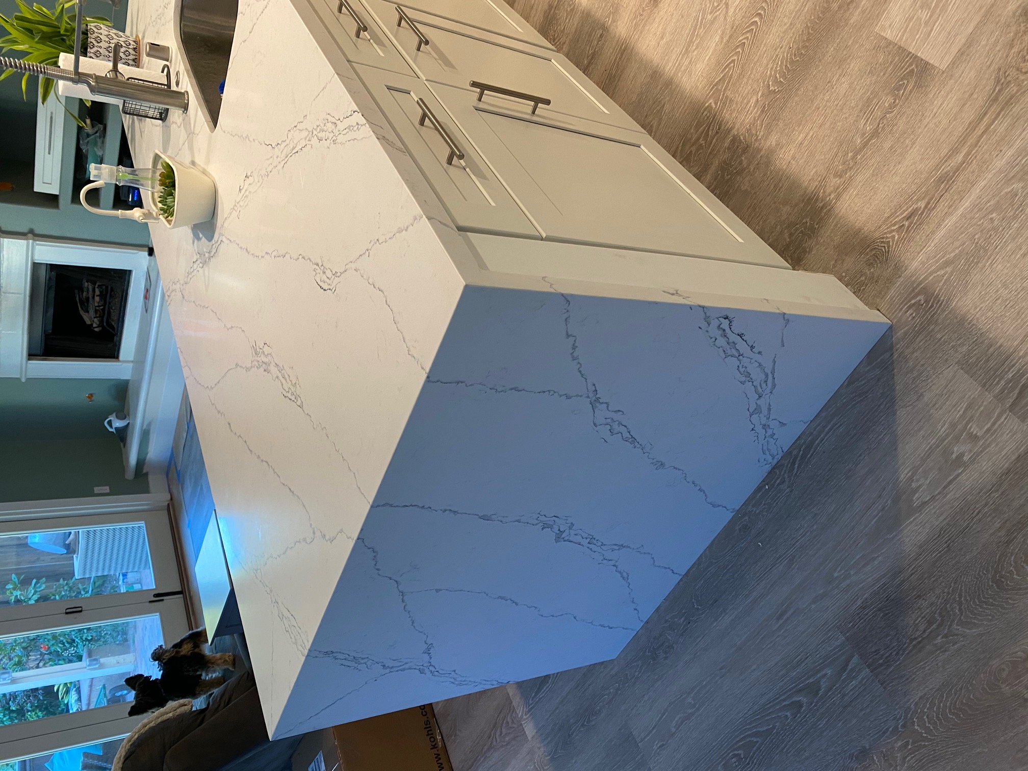 Gallery Genuine Quartz