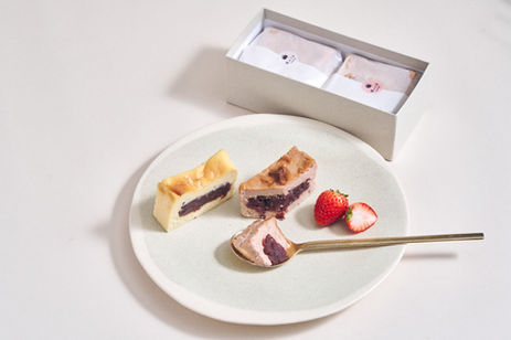 あんこチーズケーキ ハーフセット いちご＆プレーン - 父の日＆サマーギフト（おすすめ夏ギフト）- あんこと / ANKO TO
