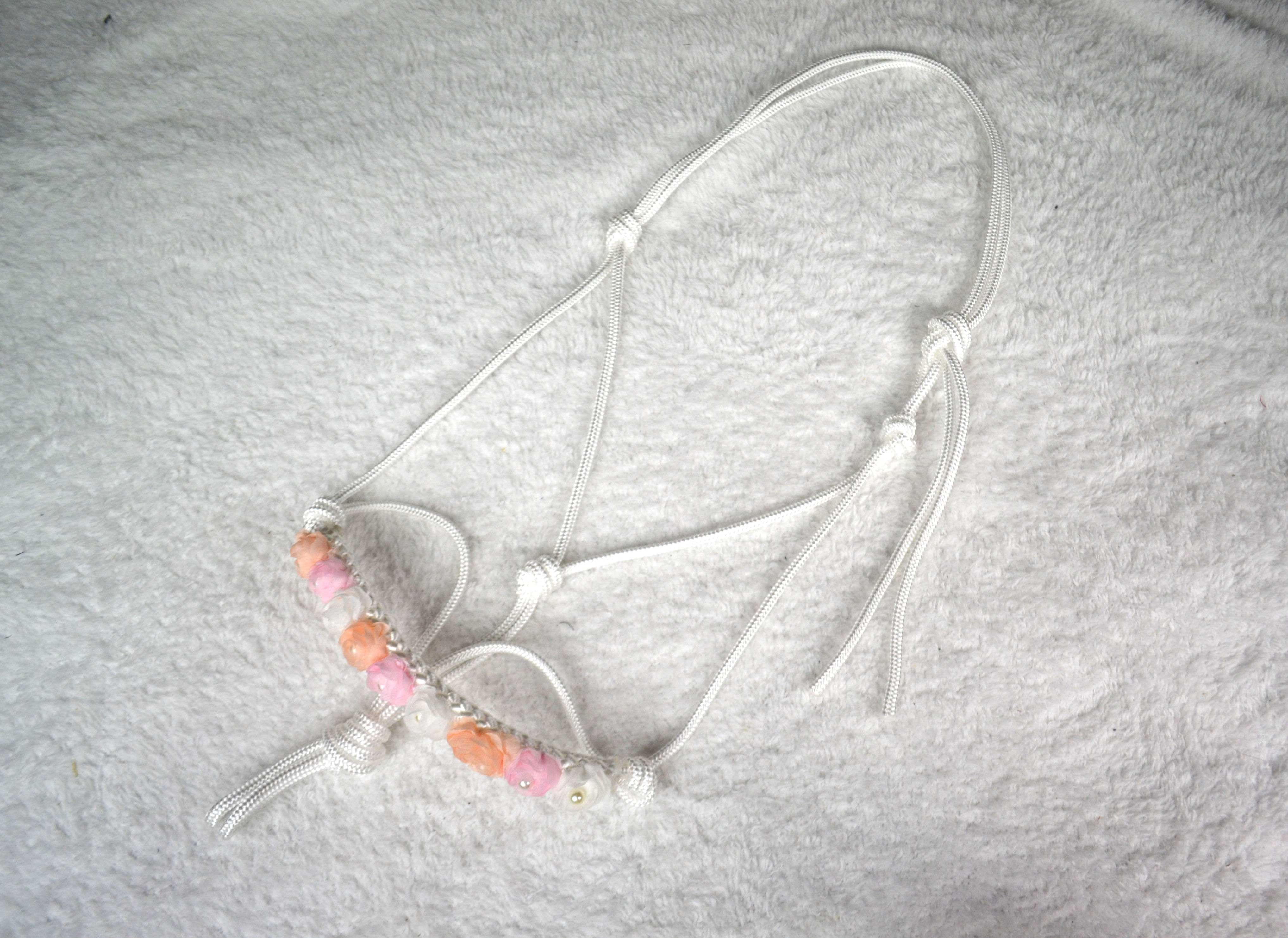 Licol Ethologique Fleuri | Blanc, tressage Omega blanc