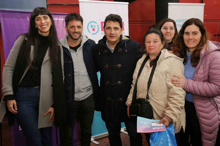 El Ministro de Transporte visito Quilmes parar entregar Pases Libres Multimodales