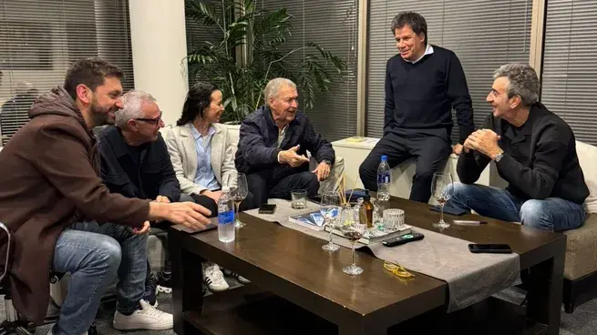 "Somos Buenos Aires": mezcla radicales, peronistas, lilitos y socialistas para competir en PBA