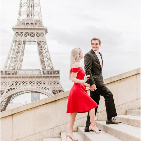 What to Wear for Your Engagement Photos