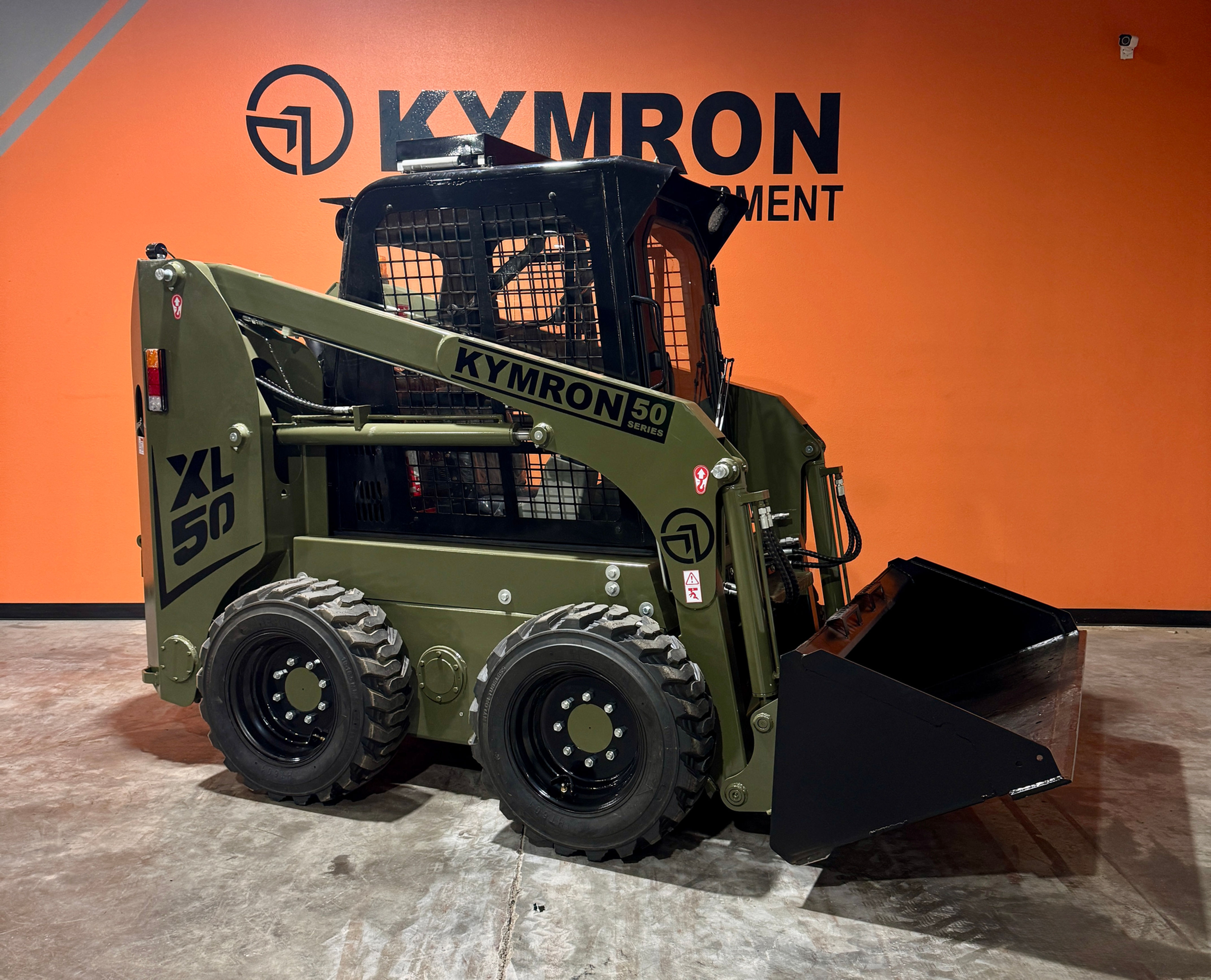 XL50 SKID STEER W/ AUXILARY HYDRAULICS