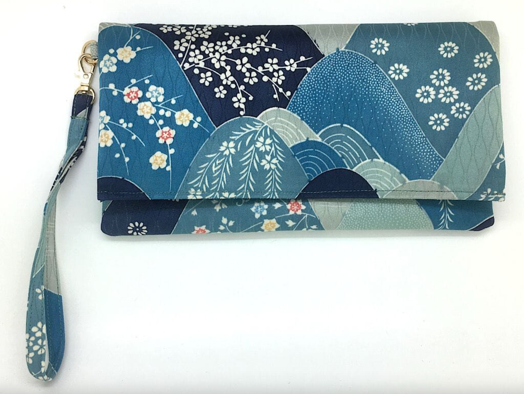 Hand-sewn re-crafted Kuukou Folding Wristlet Clutch