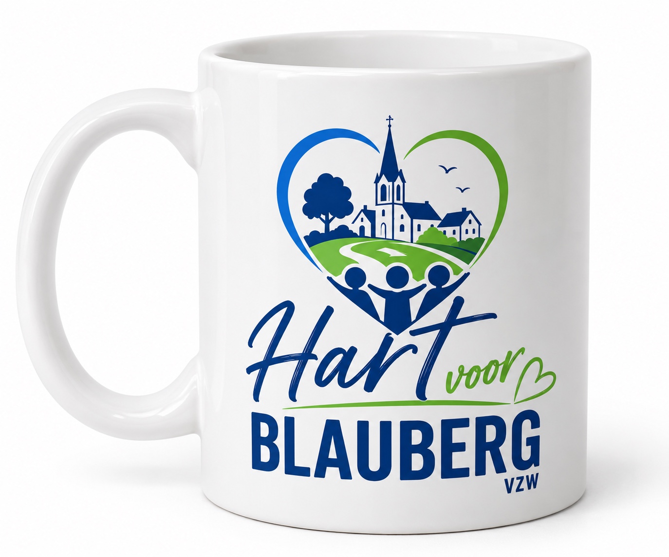 Witte koffietas met het logo van Hart voor Blauberg