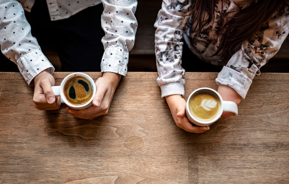 AI giúp bạn bớt kiệt sức — nhưng bạn đang cô đơn hơn ngay tại nơi làm việc