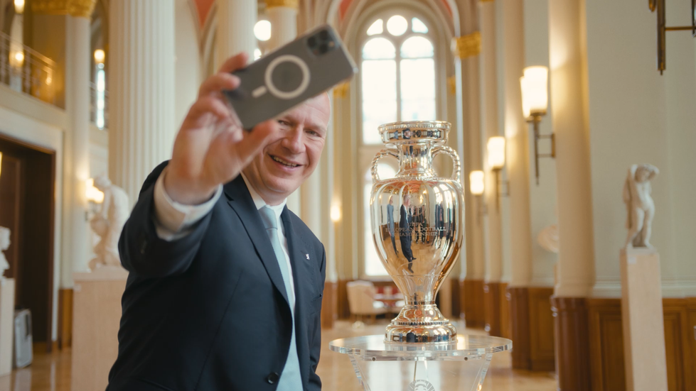 EM2024_Still01_00097046