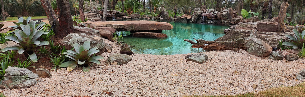 Paisajismo Paraguay, Estanque de piedras, paisajismo, piscina natural, cascadas
