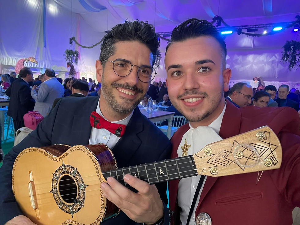 Gestos, miradas y ritmo: el arte secreto de la coordinación en el mariachi