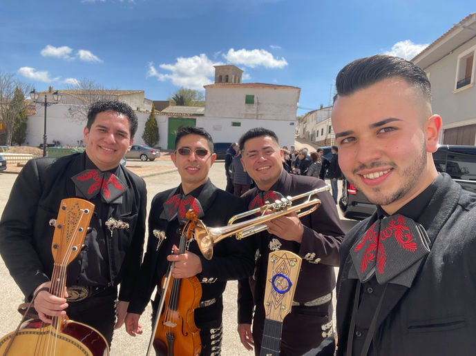 Mariachi Top