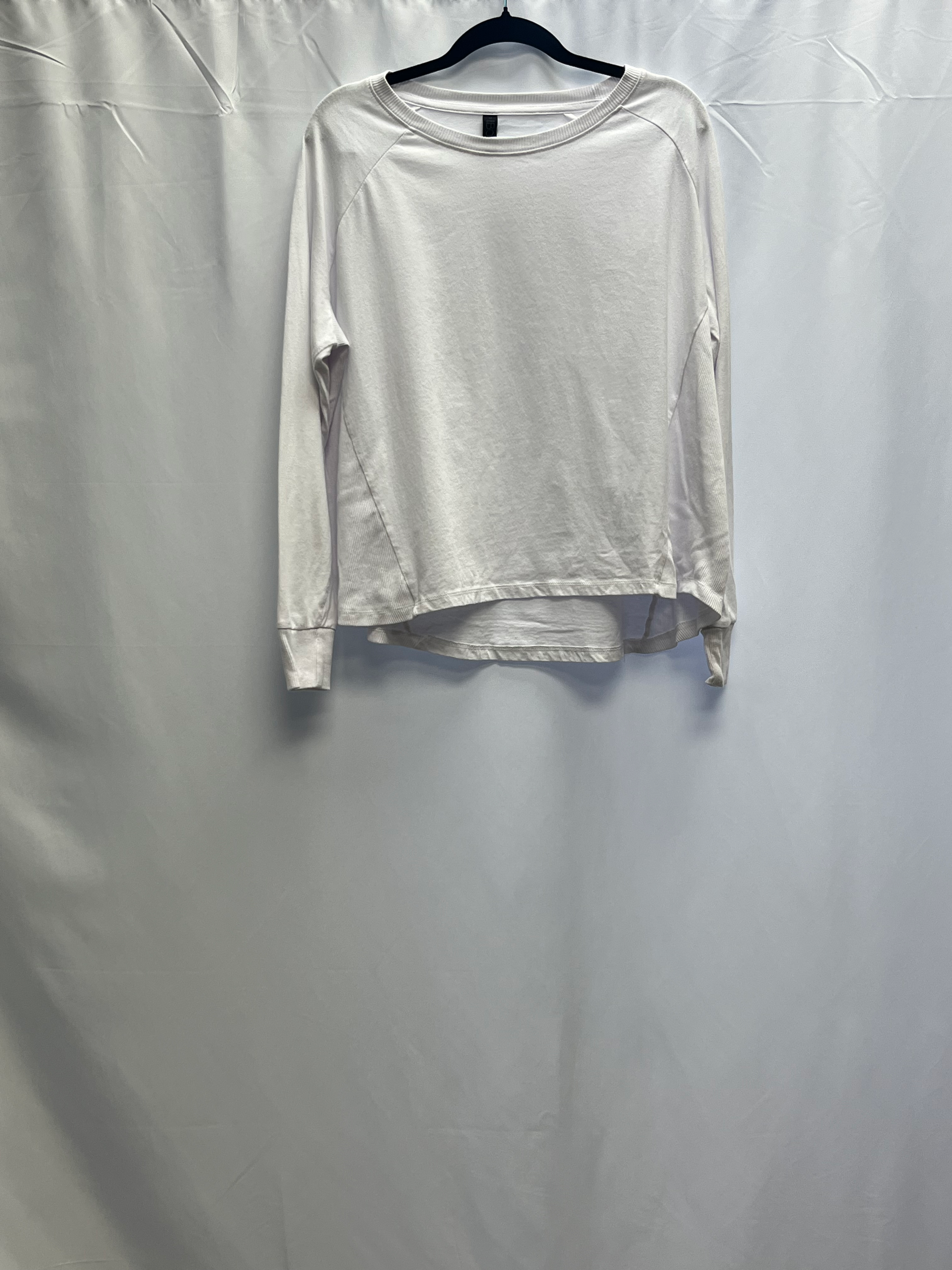 Long-Sleeved White Shirt M