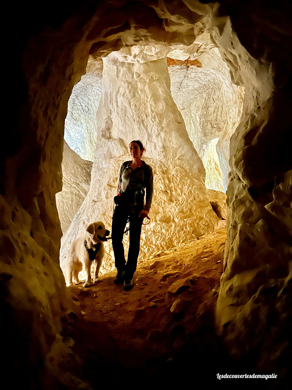 Lesdecouvertesdemagalie et craquito grottes de sable le revest toulon var
