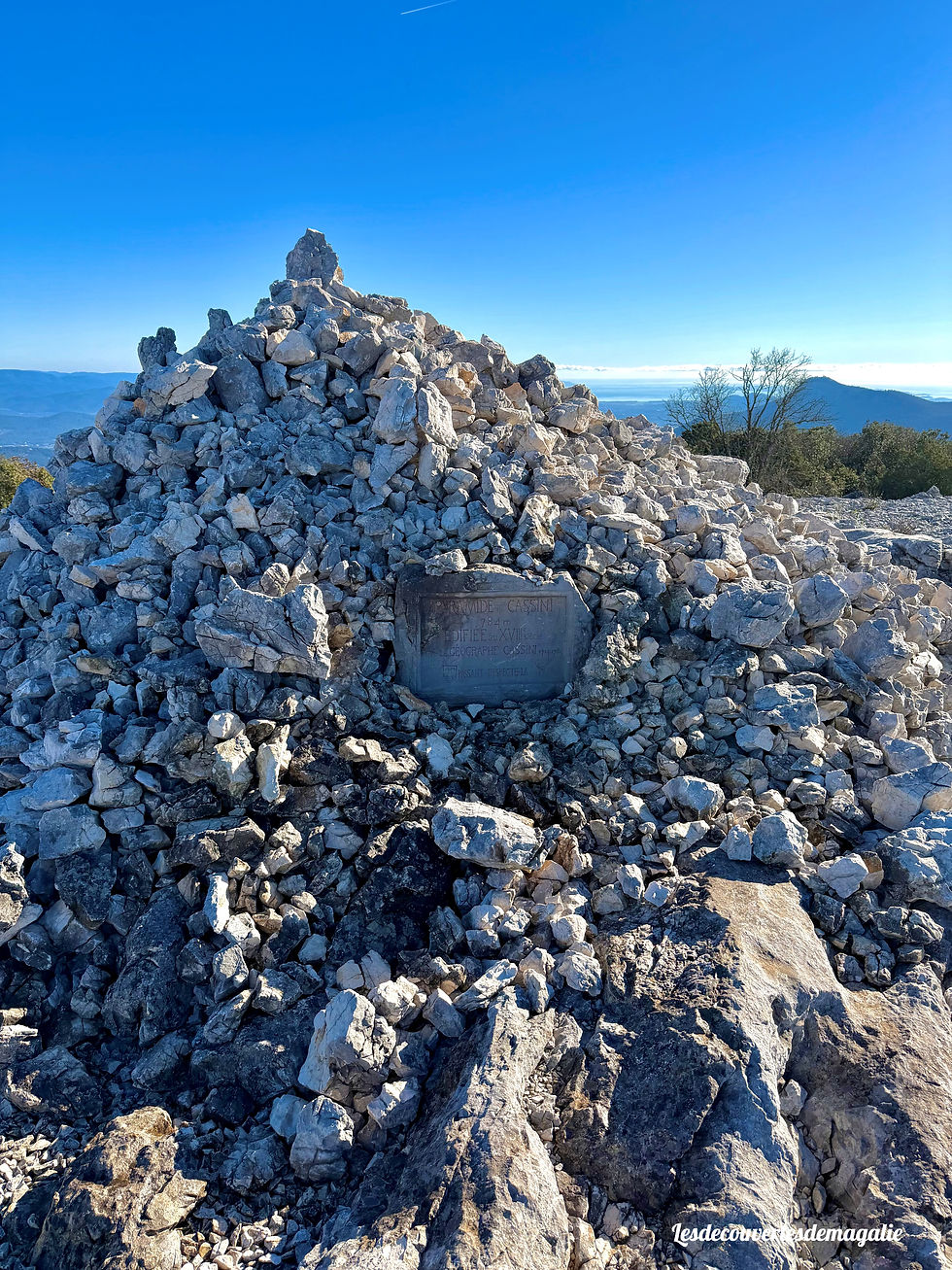 Randonnée Pyramide de Cassini panorama 360 degrés Grand Cap Le Revest-les-Eaux Var