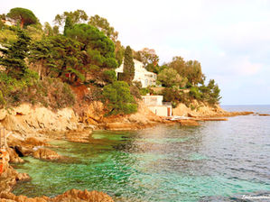 Randonnée sentier du littoral du Lavandou côte d'azur var sud de la France