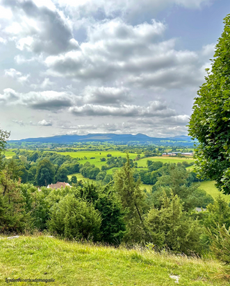 Randonnée Puy de Lassolas et Puy de la Vache par les Puys Montjuger et Pourcharet puy de dome chaine des puys parc naturel régional des volcans d'Auvergne Massif Central France blog voyage lesdecouvertesdemagalie