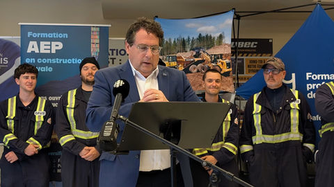 Construction navale : une première cohorte diplômée et un investissement majeur de 1,4 M$ à Lévis