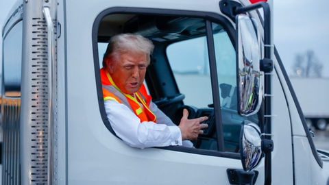 Donald Trump signe un décret obligeant les camionneurs à démontrer leur maîtrise de l’anglais