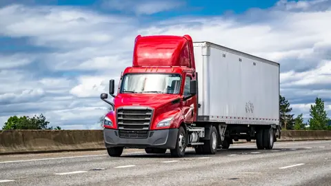 Trucking and Logistics Sector Sheds 25,000 Jobs in Q1 2025 – But Truck Drivers Remain Untouched
