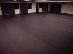 Oficina de Dança em sala multiuso