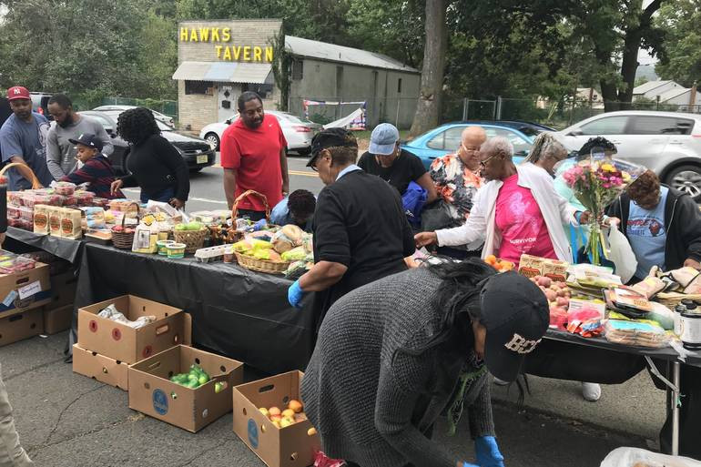 Vauxhall Pop-Up Pantry Helps Those in Need