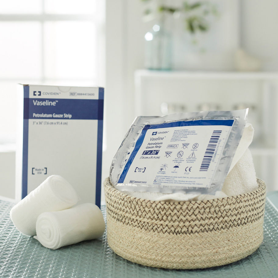 Vaseline™ Petrolatum Impregnated Dressing, 3 x 36 Inch - MCK-46145_ls.jpg