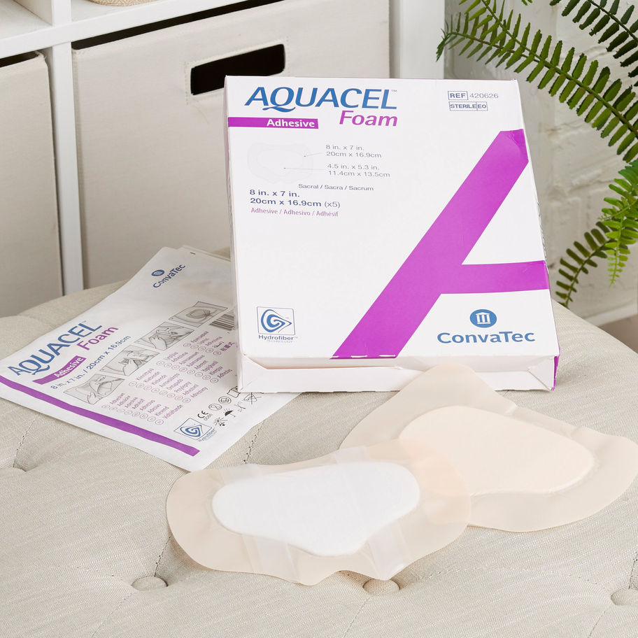 Aquacel® Silicone Adhesive with Border Silicone Foam Dressing, 7 x 8 Inch - MCK-802599_ls.jpg