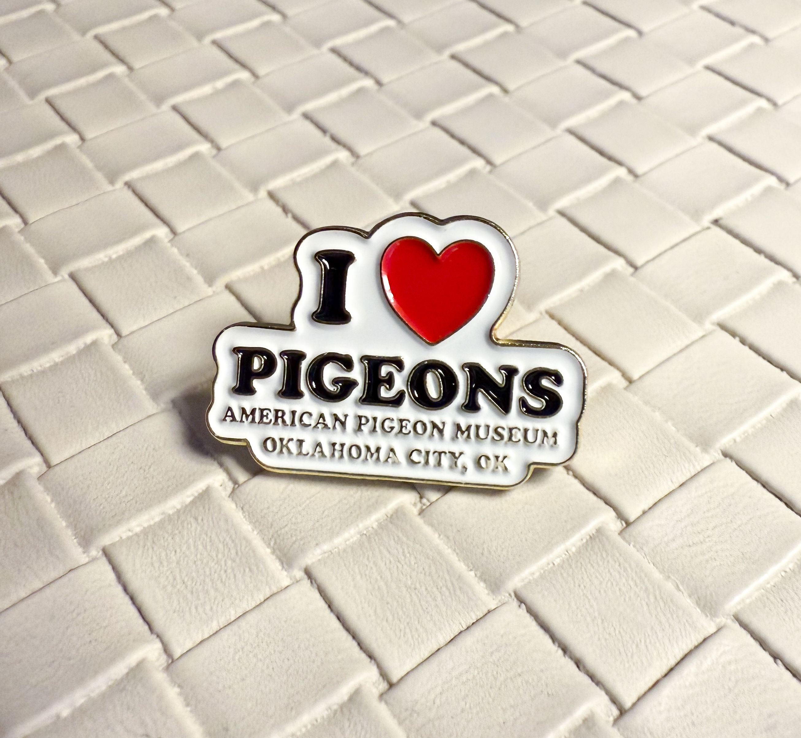 I <3 Pigeons Lapel Pin