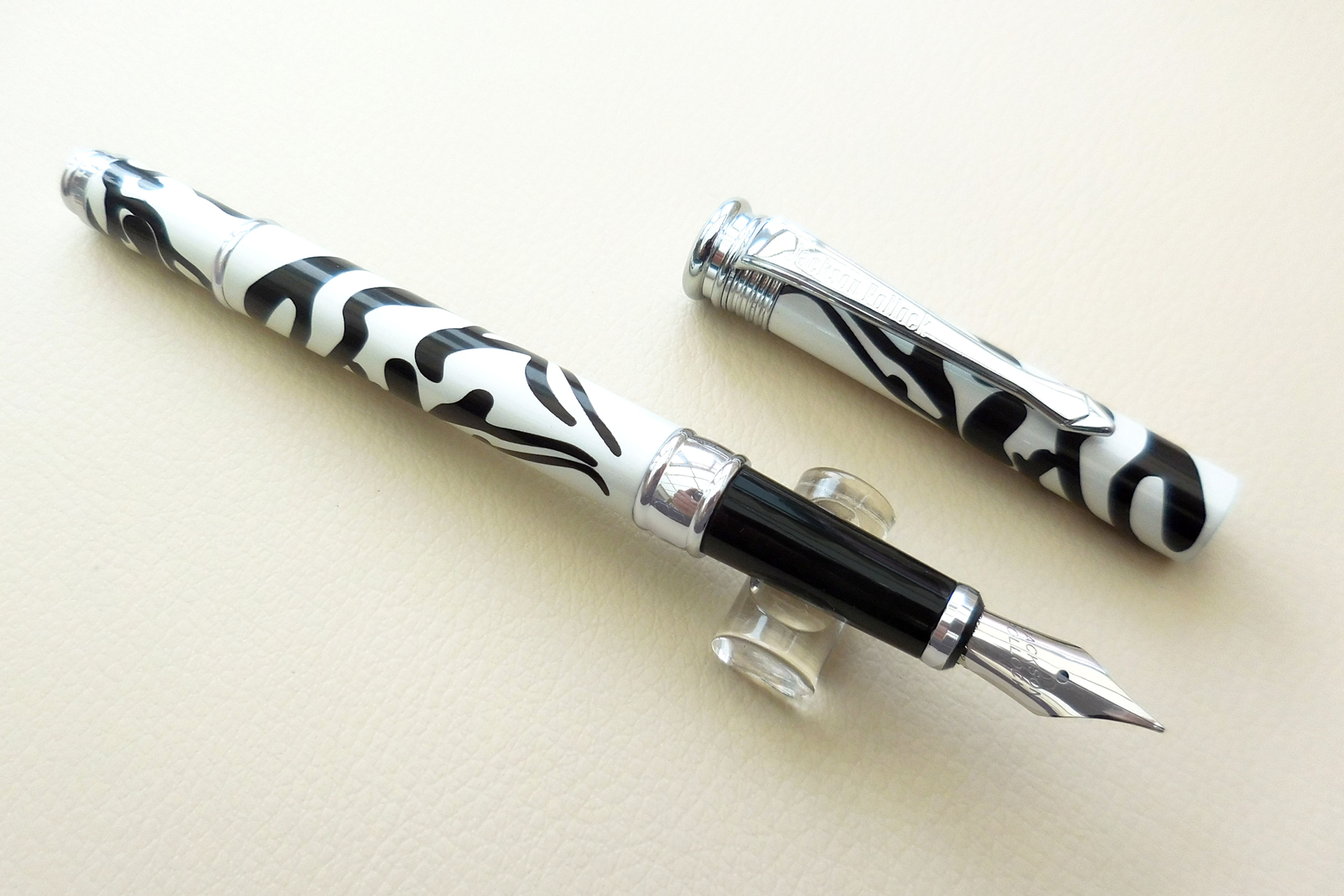 Jackson Pollock White Fountain Pen