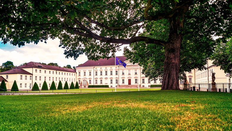 Berlin_Schloss_Belleveu_3.jpg
