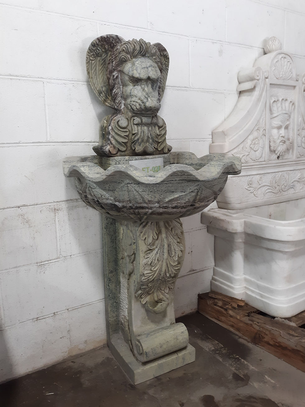 Thumbnail: Natural Stone Lion Head Wall Fountain