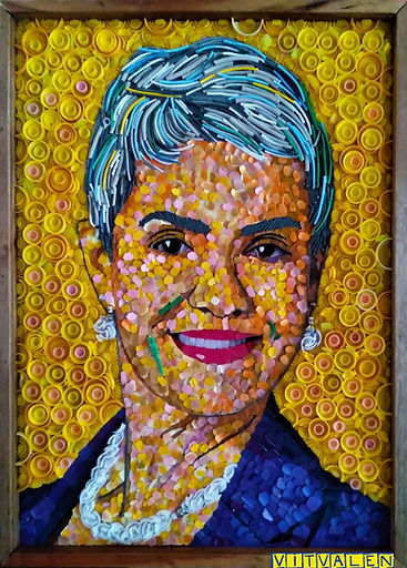 arte, art, arte sustentável, sustentabilidade, reciclagem, meio ambiente, vitvalen, arte reciclada, recycle, embalagens, reuso, mudanças climáticas, aquecimento global, painéis reciclados, sucatas, sucata, transformação, painel, retrato, quadro, pintura, plástico, eco, ecologia, mundo melhor, oficinas de arte, esculturas, escultura reciclada, reciclar, planeta, globo terrestre, globo, planet, ocean, plástico, plástic, ferro, disquete, tampas, oficinas, design, arquitetura, decoração, feiras, eventos, público, cris, embalagens, fios, tampas, vereadora sandra santana, mulher, sandro rodrigues